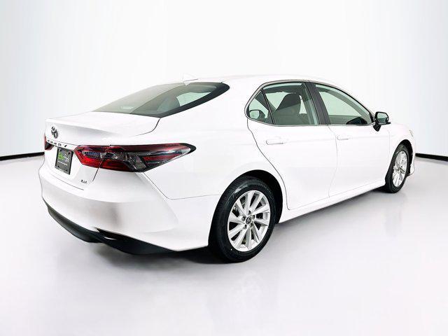 Photo of 2024 Ice Cap Toyota Camry