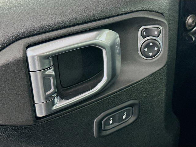 Photo of 2021 Black Clearcoat Jeep Wrangler Unlimited