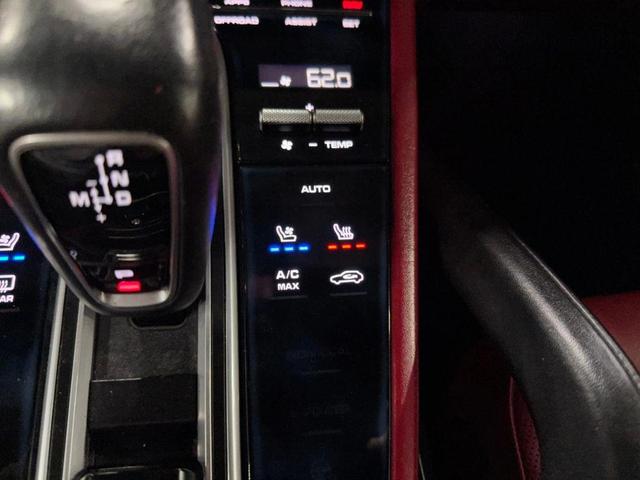 Photo of 2019 Black Porsche Cayenne
