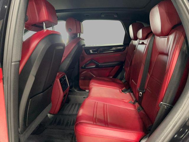 Photo of 2019 Black Porsche Cayenne