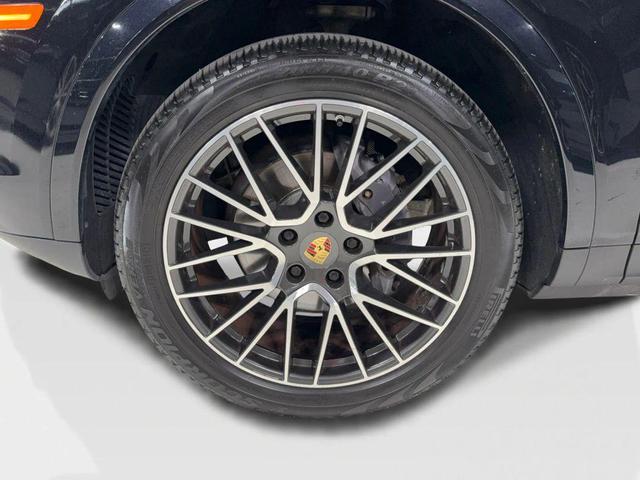 Photo of 2019 Black Porsche Cayenne