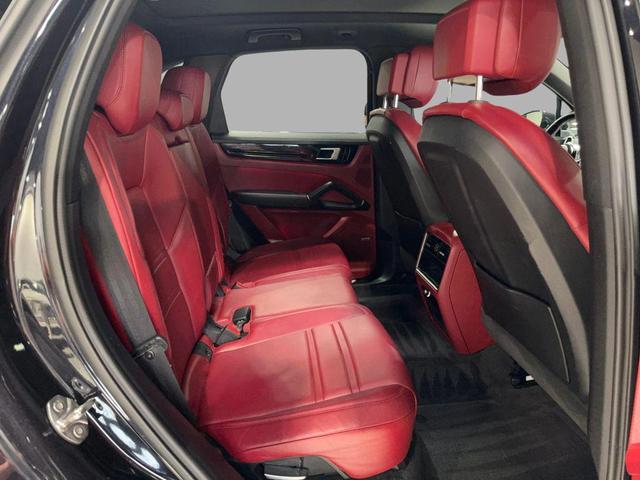 Photo of 2019 Black Porsche Cayenne