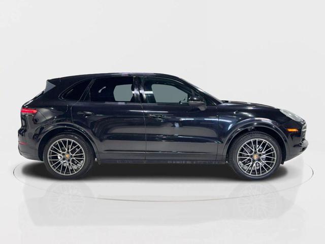Photo of 2019 Black Porsche Cayenne