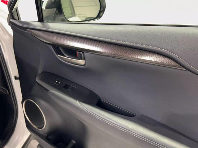 Photo of 2017 White Lexus NX 200t