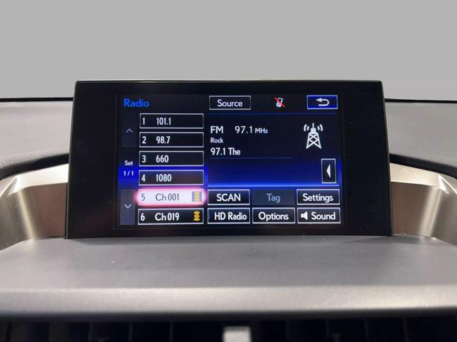 Photo of 2017 White Lexus NX 200t