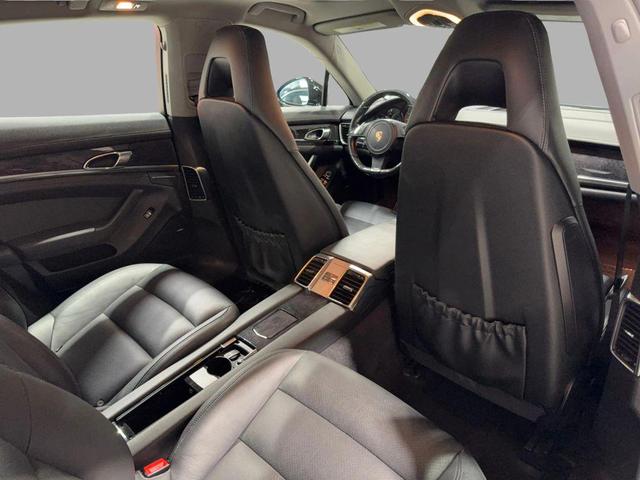 Photo of 2014 Black Porsche Panamera