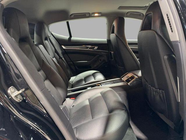 Photo of 2014 Black Porsche Panamera