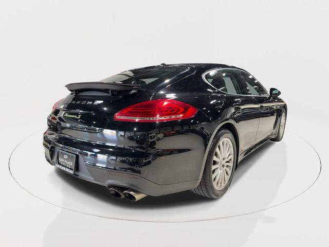 Photo of 2014 Black Porsche Panamera