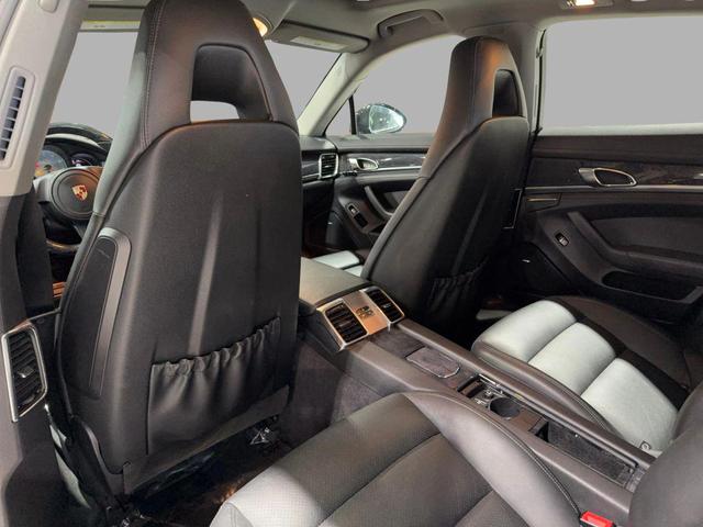 Photo of 2014 Black Porsche Panamera