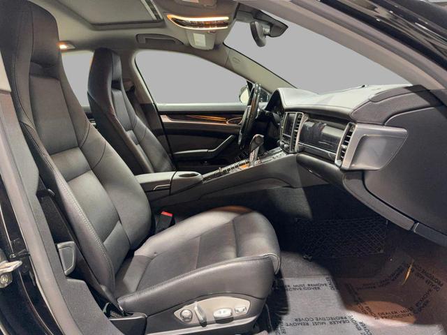 Photo of 2014 Black Porsche Panamera