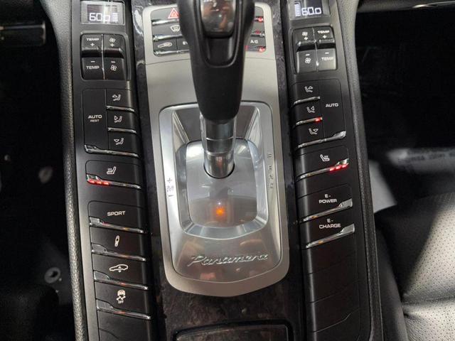 Photo of 2014 Black Porsche Panamera