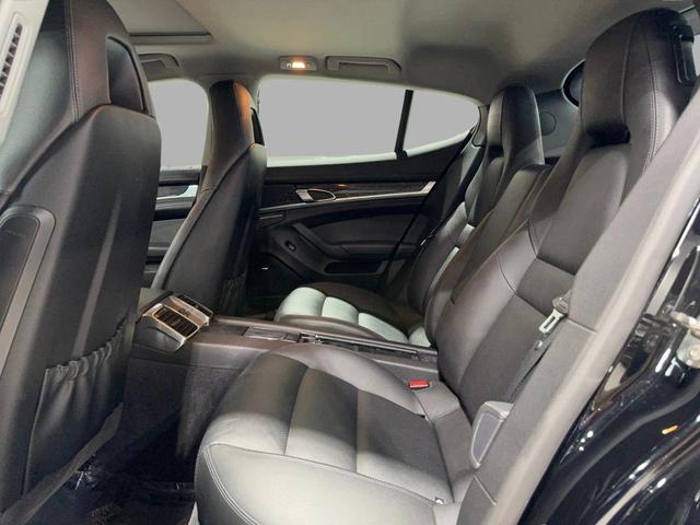 Photo of 2014 Black Porsche Panamera