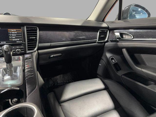Photo of 2014 Black Porsche Panamera