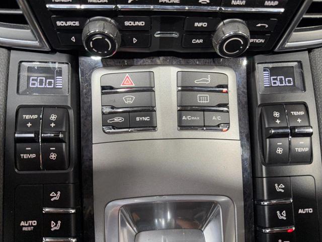 Photo of 2014 Black Porsche Panamera