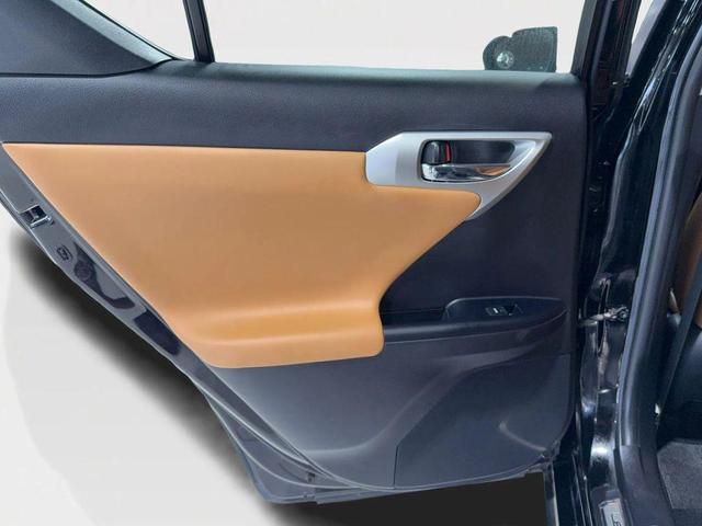 Photo of 2012 Black Lexus CT 200h