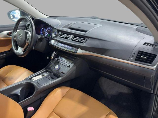Photo of 2012 Black Lexus CT 200h