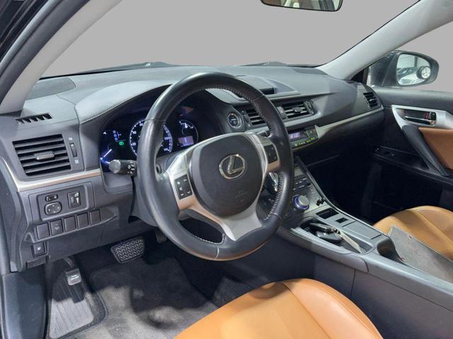 Photo of 2012 Black Lexus CT 200h
