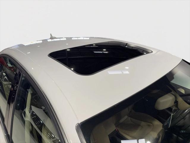 Photo of 2015 White Audi A4