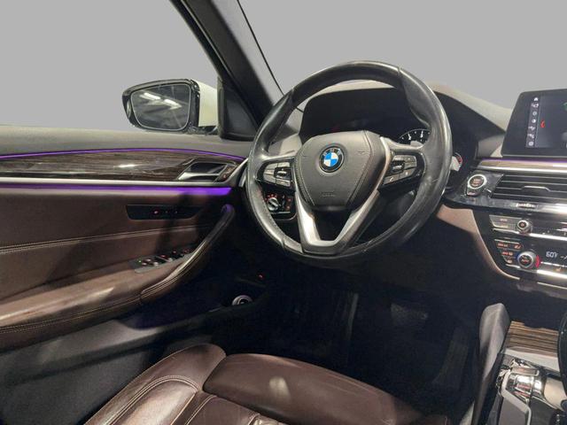 Photo of 2018 White BMW 530