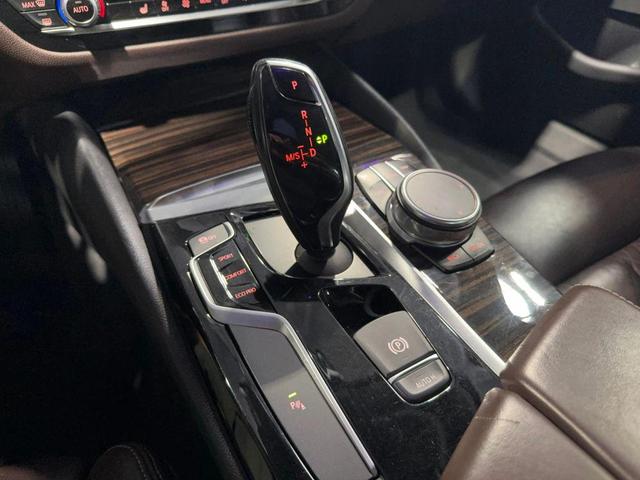Photo of 2018 White BMW 530