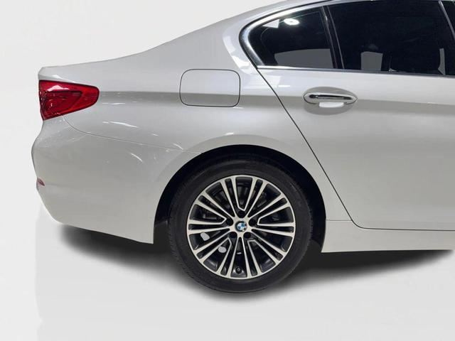 Photo of 2018 White BMW 530