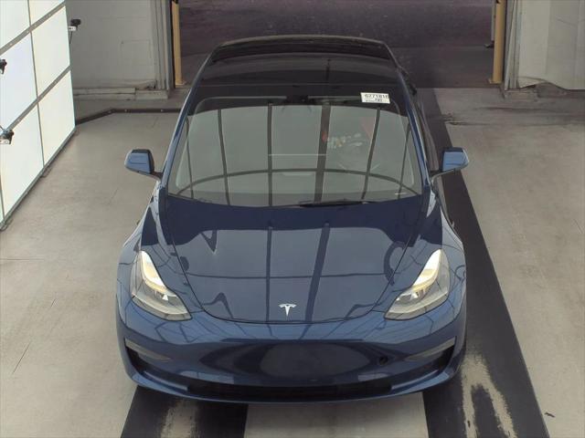 Photo of 2022 Gray Tesla Model 3