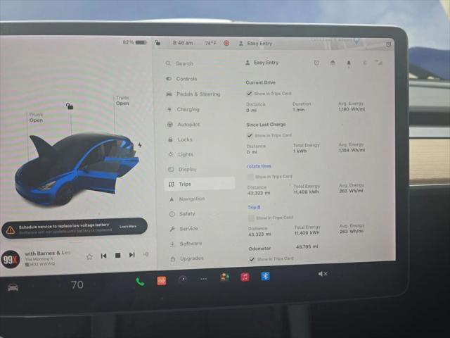 Photo of 2022 Gray Tesla Model 3
