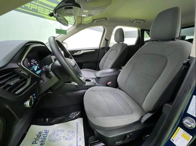 Photo of 2020 Blue Ford Escape