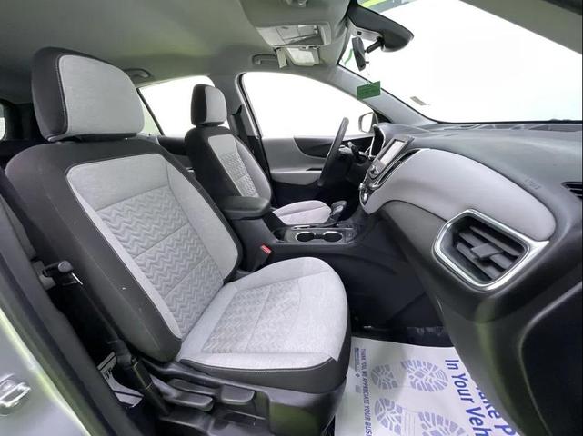 Photo of 2022 Silver Chevrolet Equinox