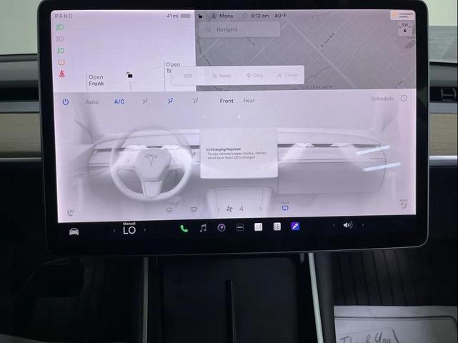 Photo of 2019 White Tesla Model 3