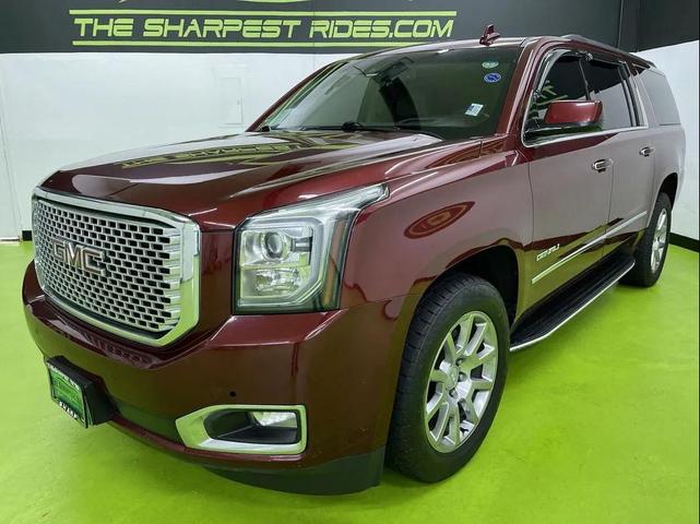Photo of 2017 Red GMC Yukon XL