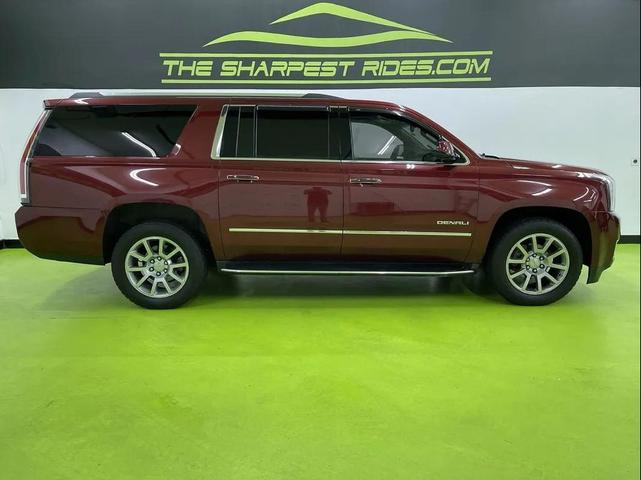 Photo of 2017 Red GMC Yukon XL