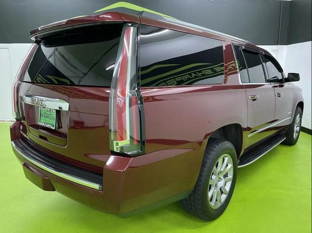 Photo of 2017 Red GMC Yukon XL
