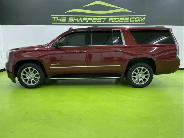 Photo of 2017 Red GMC Yukon XL