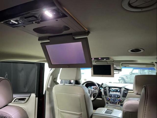 Photo of 2017 Red GMC Yukon XL