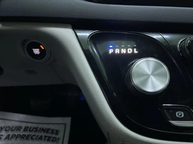 Photo of 2022 Black Chrysler Voyager