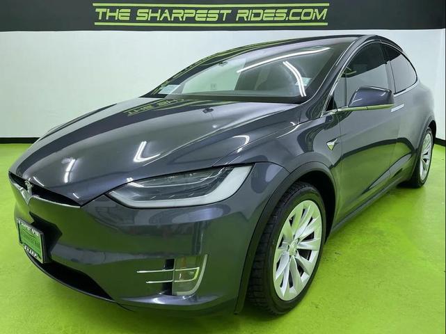 Photo of 2018 Silver Tesla Model X