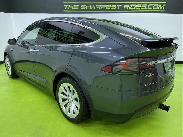Photo of 2018 Silver Tesla Model X