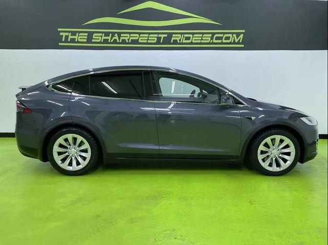Photo of 2018 Silver Tesla Model X