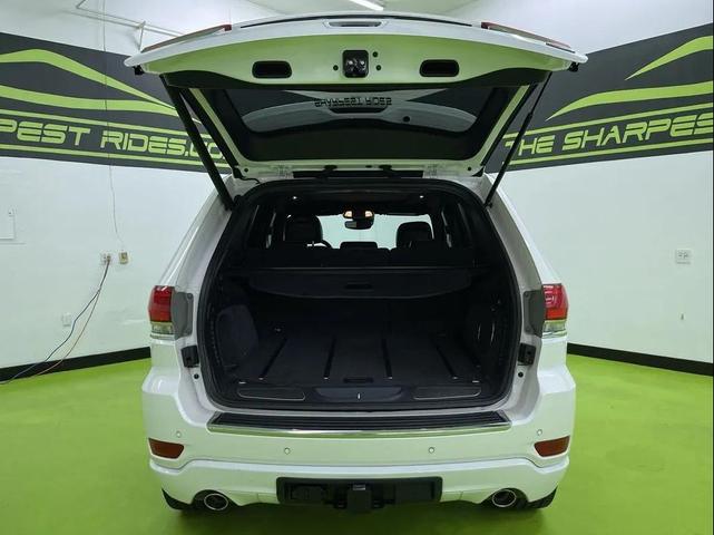 Photo of 2017 Off-white Jeep Grand Cherokee