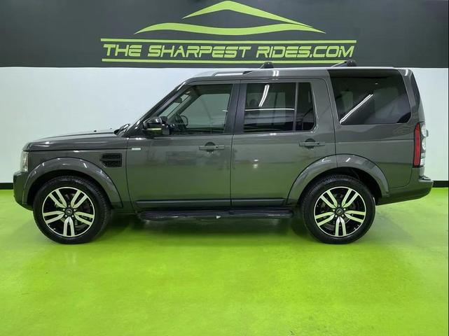 Photo of 2016 Gray Land Rover LR4
