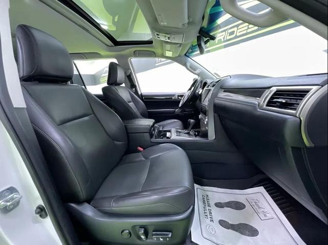 Photo of 2018 White Lexus GX 460