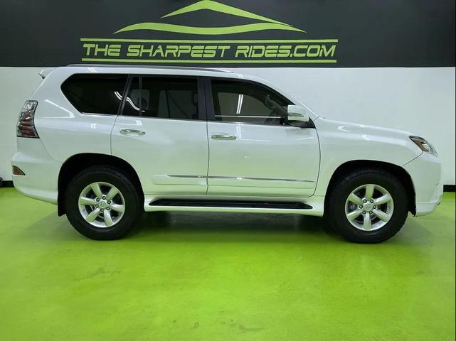 Photo of 2018 White Lexus GX 460