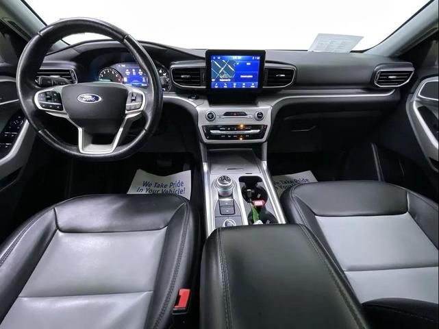 Photo of 2022 Silver Ford Explorer
