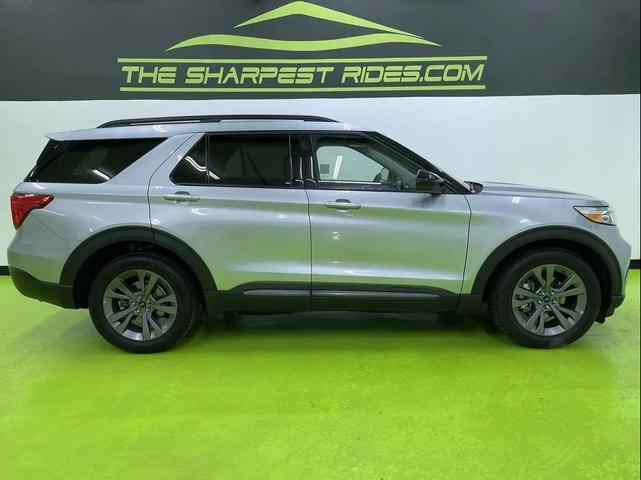 Photo of 2022 Silver Ford Explorer