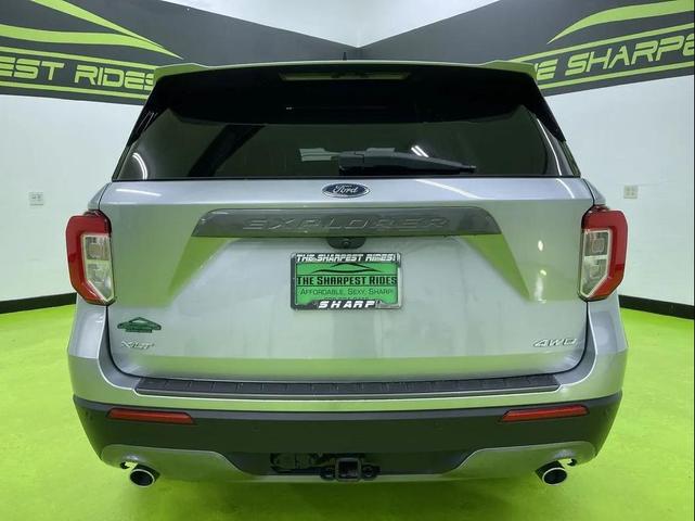 Photo of 2022 Silver Ford Explorer