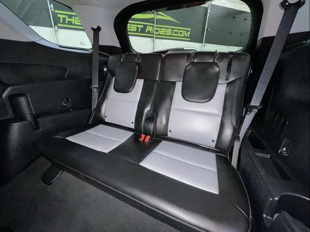Photo of 2022 Silver Ford Explorer