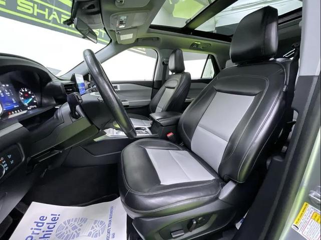 Photo of 2022 Silver Ford Explorer
