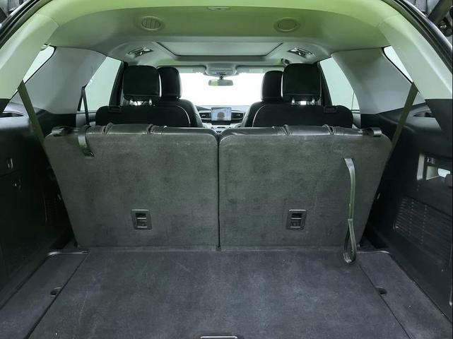 Photo of 2022 Silver Ford Explorer