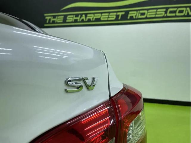 Photo of 2016 White Nissan Sentra